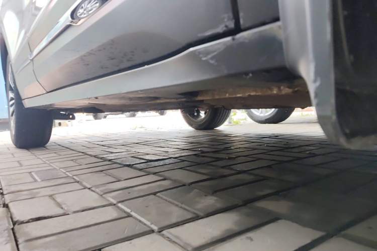 Used Bestune T77 2020 PRO 280 TID Automatic Luxury Model Right Side Sill