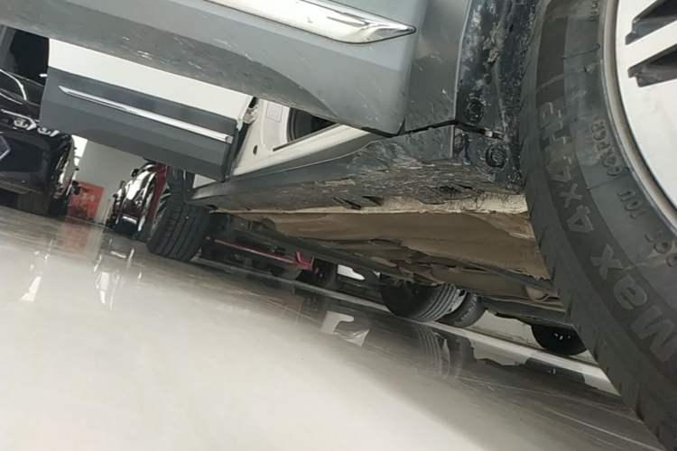 Used Bestune T77 2020 PRO 280 TID Automatic Luxury Model Right Side Sill