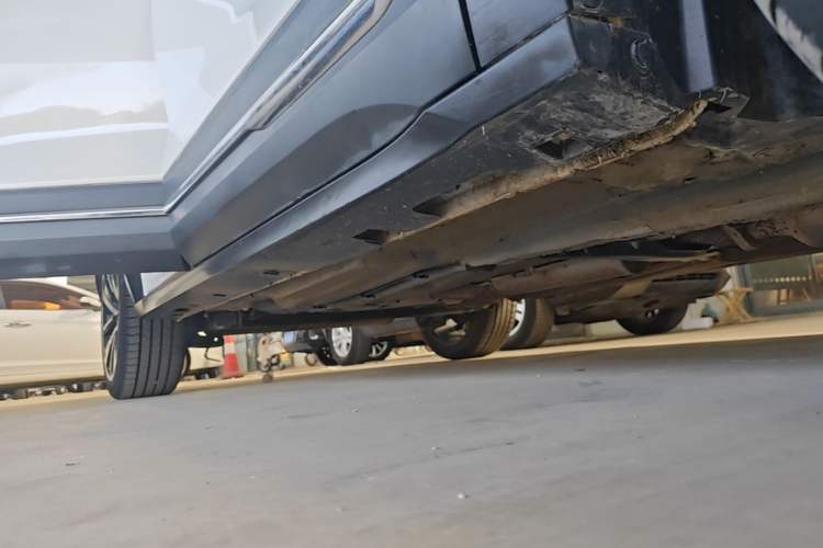 Used Bestune T77 2020 PRO 280 TID Automatic Prestige Model Right Side Sill