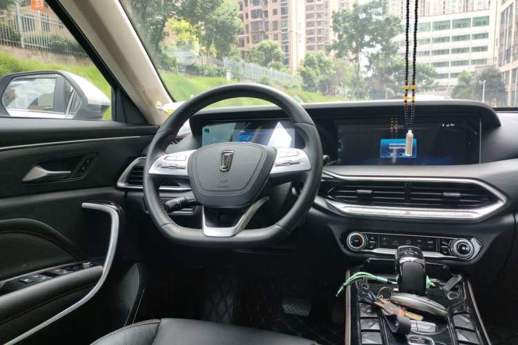 Used Bestune T77 2020 PRO 280 TID Automatic Luxury Model Steering Wheel
