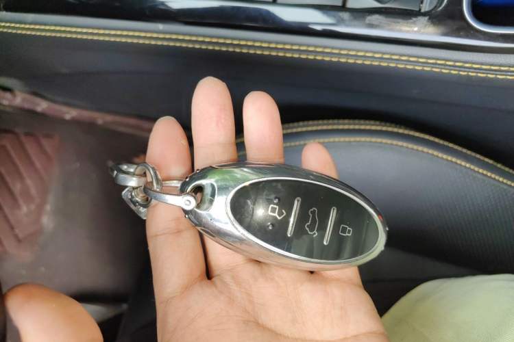 Used Bestune T77 2020 PRO 280 TID Automatic Luxury Model Vehicle Key