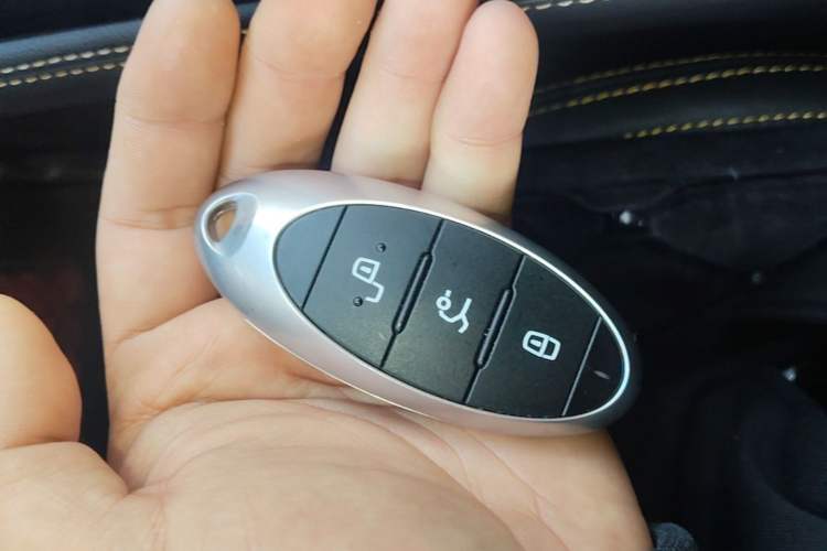 Used Bestune T77 2020 PRO 280 TID Automatic Luxury Model Vehicle Key