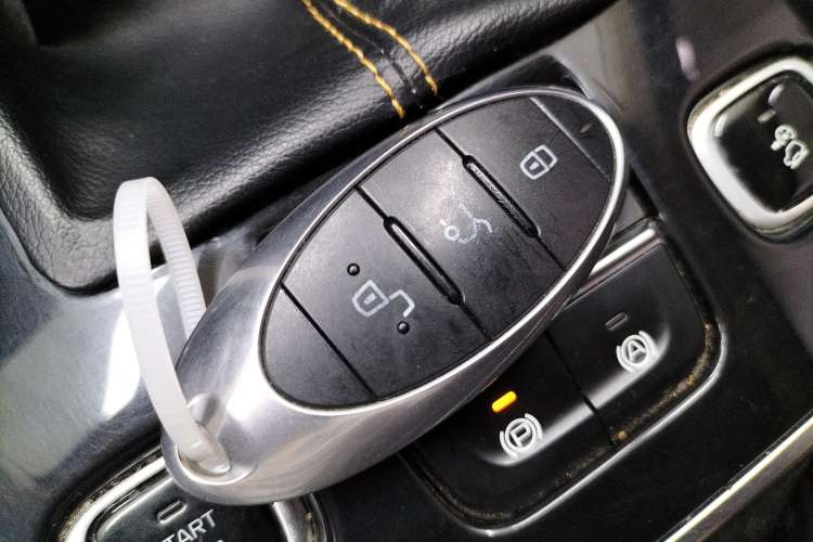 Used Bestune T77 2020 PRO 280 TID Manual Luxury Model Vehicle Key