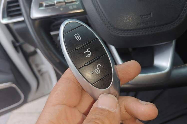 Used Bestune T77 2020 PRO 280 TID Automatic Luxury Model Vehicle Key