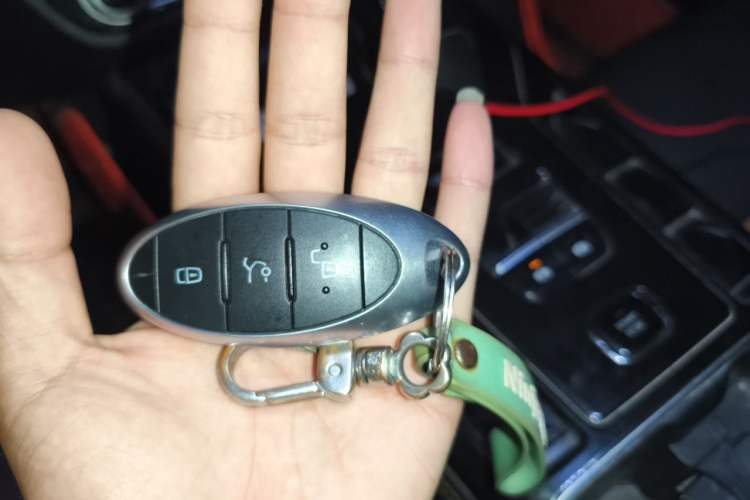 Used Bestune T77 2020 PRO 280 TID Automatic Luxury Model Vehicle Key
