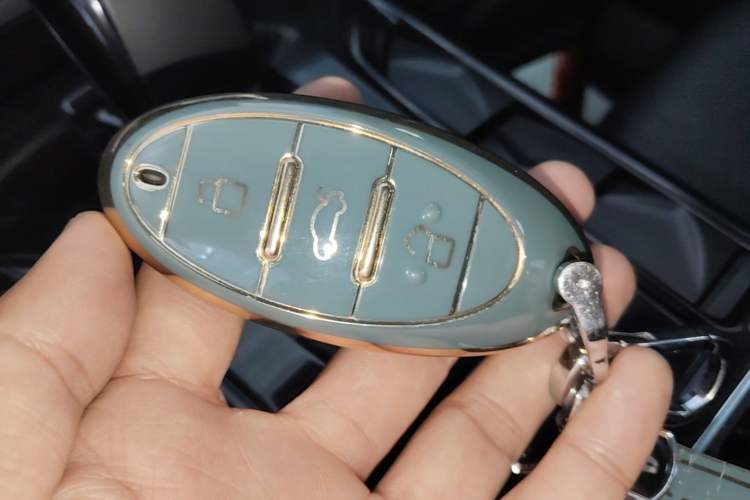 Used Bestune T77 2020 PRO 280 TID Automatic Luxury Model Vehicle Key