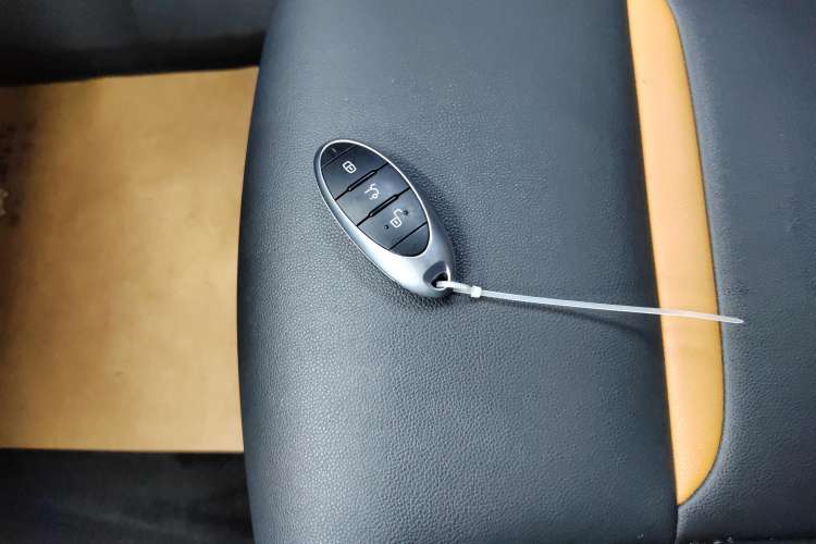 Used Bestune T77 2020 PRO 280 TID Automatic Luxury Model Vehicle Key