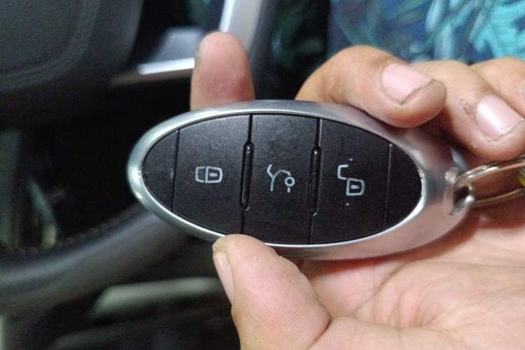 Used Bestune T77 2020 PRO 280 TID Automatic Luxury Model Vehicle Key