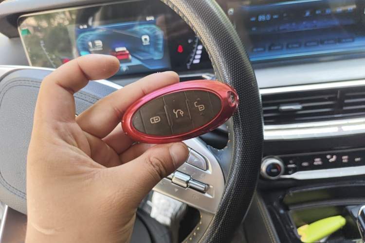 Used Bestune T77 2020 PRO 280 TID Automatic Luxury Model Vehicle Key
