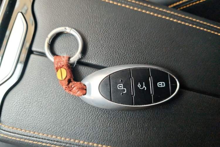 Used Bestune T77 2020 PRO 280 TID Automatic Luxury Model Vehicle Key