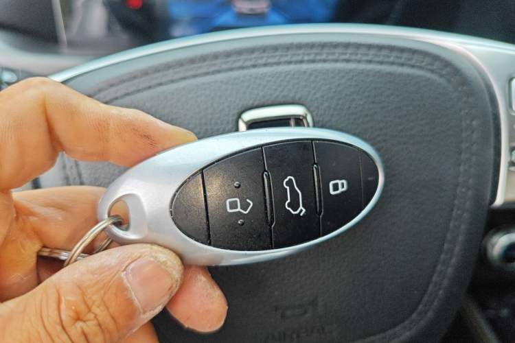 Used Bestune T77 2020 PRO 280 TID Automatic Luxury Model Vehicle Key