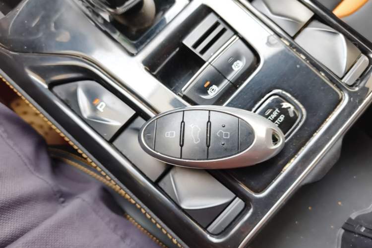 Used Bestune T77 2020 PRO 280 TID Automatic Luxury Model Vehicle Key