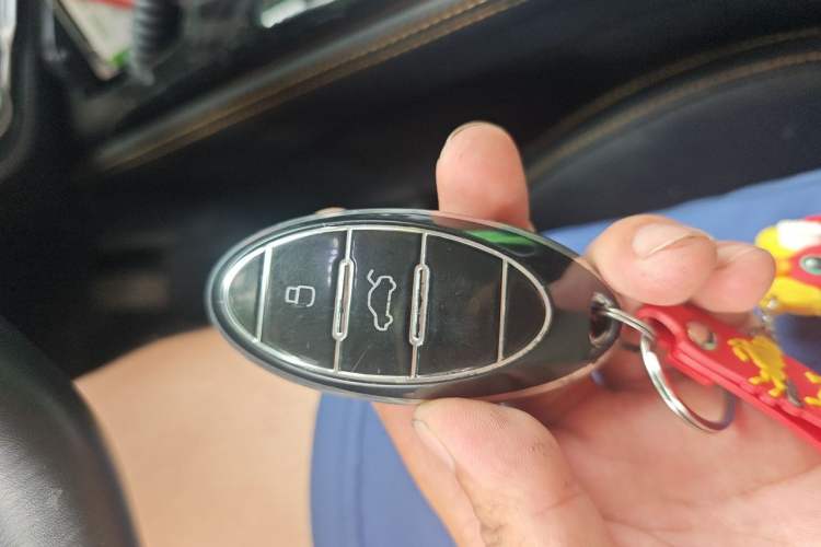 Used Bestune T77 2020 PRO 280 TID Automatic Luxury Model Vehicle Key