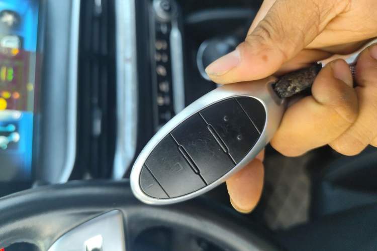 Used Bestune T77 2020 PRO 280 TID Automatic Luxury Model Vehicle Key