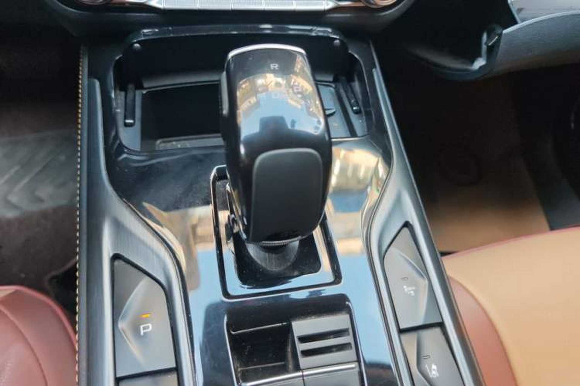 Used Bestune T77 2020 PRO 280 TID Automatic Prestige Model Gear Lever