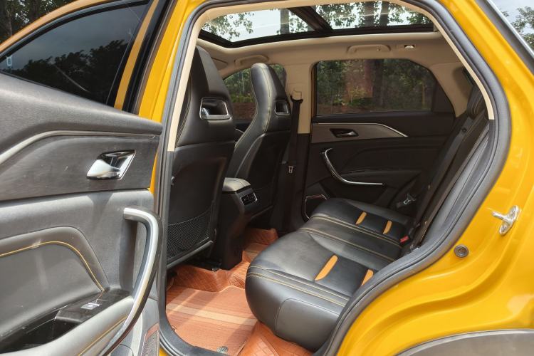 Used Bestune T77 2020 PRO 280 TID Automatic Prestige Model Interior 2