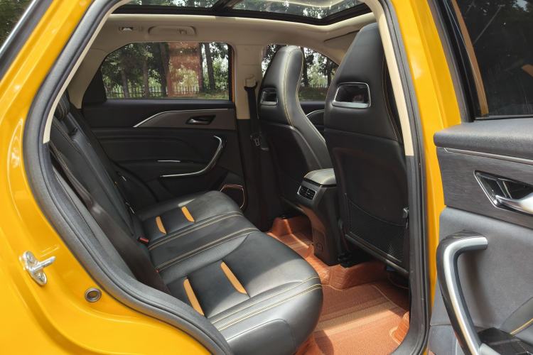 Used Bestune T77 2020 PRO 280 TID Automatic Prestige Model Interior 4