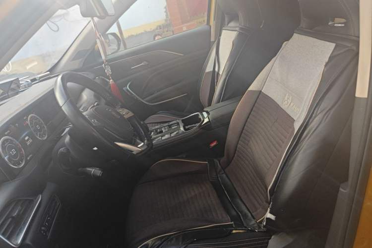 Used Bestune T77 2020 PRO 280 TID Automatic Prestige Model Left Front Seat
