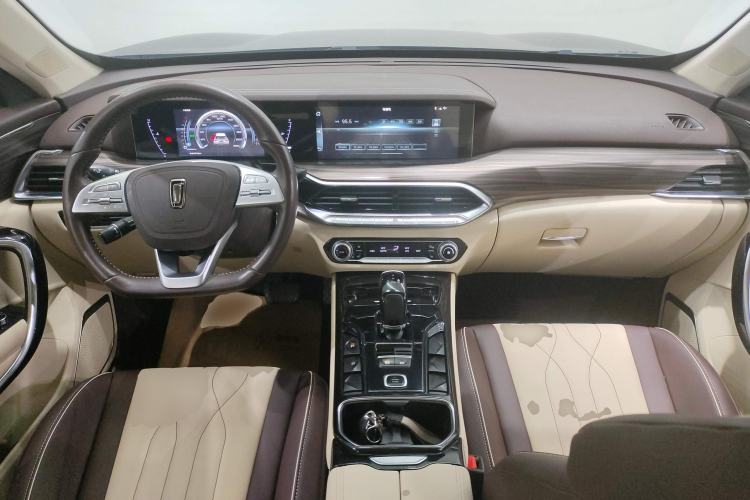 Used Bestune T77 2021 PRO 280 TID Automatic Luxury Model Center Console