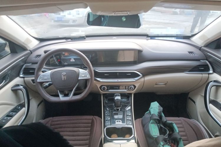 Used Bestune T77 2021 PRO 280 TID Automatic Luxury Model Center Console