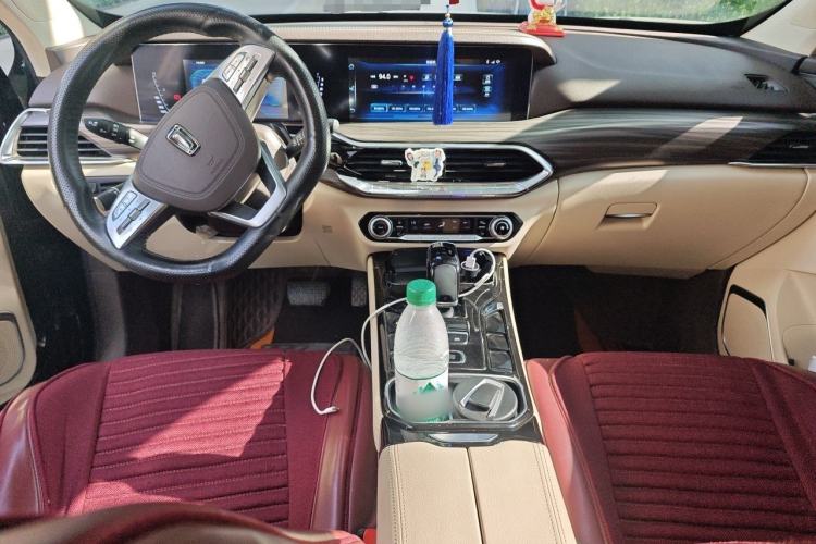 Used Bestune T77 2021 PRO 280 TID Automatic Luxury Model Center Console