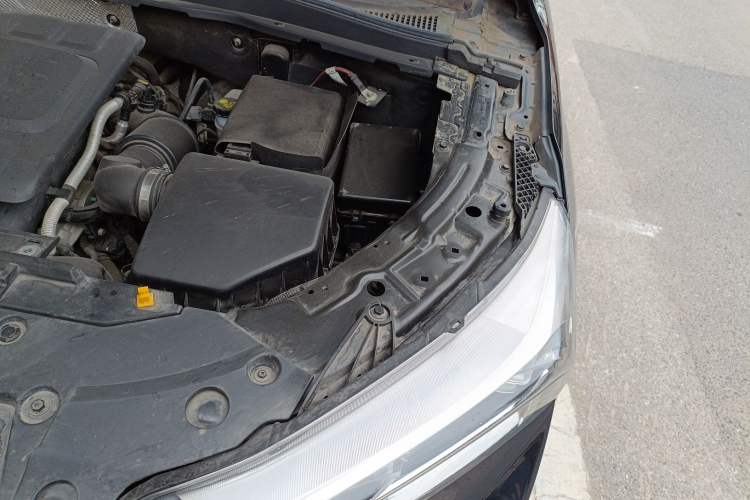 Used Bestune T77 2021 PRO 280 TID Automatic Elite Model Engine Bay Left