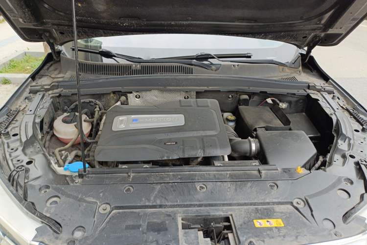 Used Bestune T77 2021 PRO 280 TID Automatic Elite Model Engine Bay