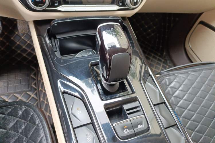 Used Bestune T77 2021 PRO 280 TID Automatic Elite Model Gear Lever