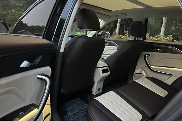 Used Bestune T77 2021 PRO 280 TID Automatic Luxury Model Interior 10