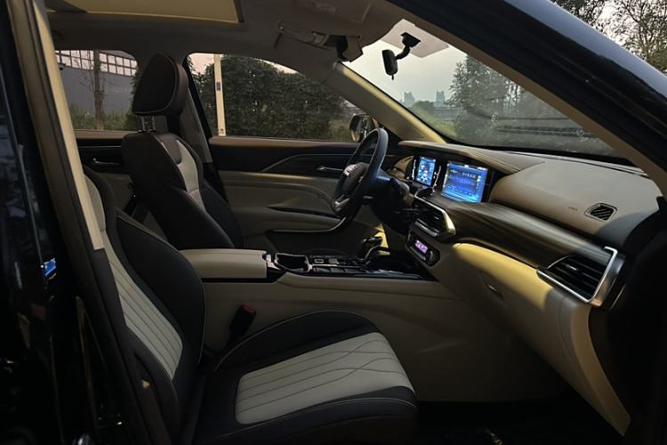 Used Bestune T77 2021 PRO 280 TID Automatic Luxury Model Interior 11