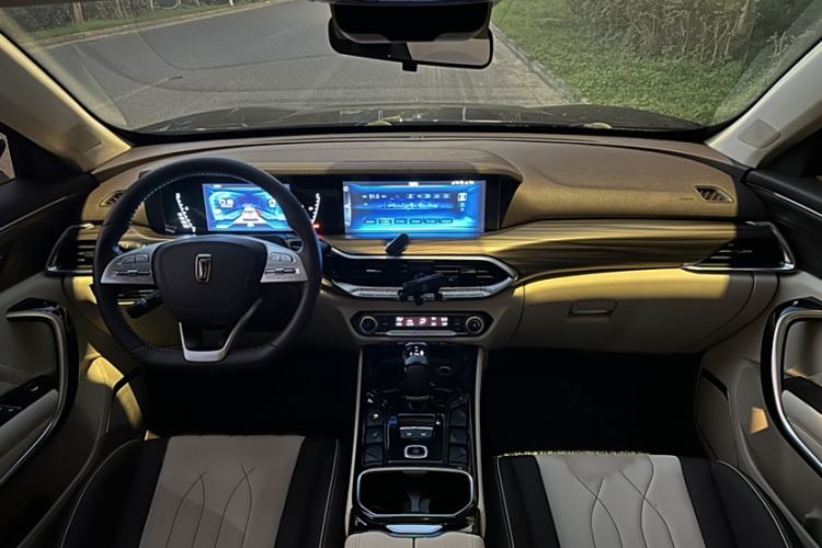Used Bestune T77 2021 PRO 280 TID Automatic Luxury Model Interior 12