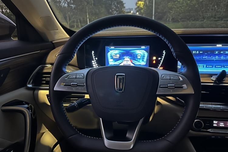 Used Bestune T77 2021 PRO 280 TID Automatic Luxury Model Interior 2