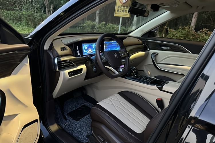 Used Bestune T77 2021 PRO 280 TID Automatic Luxury Model Interior 9