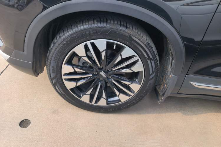 Used Bestune T77 2021 PRO 280 TID Automatic Luxury Model Left Front Wheel Hub