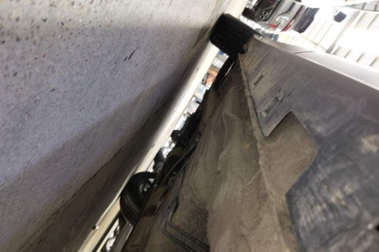 Used Bestune T77 2021 PRO 280 TID Automatic Luxury Model Left Side Sill