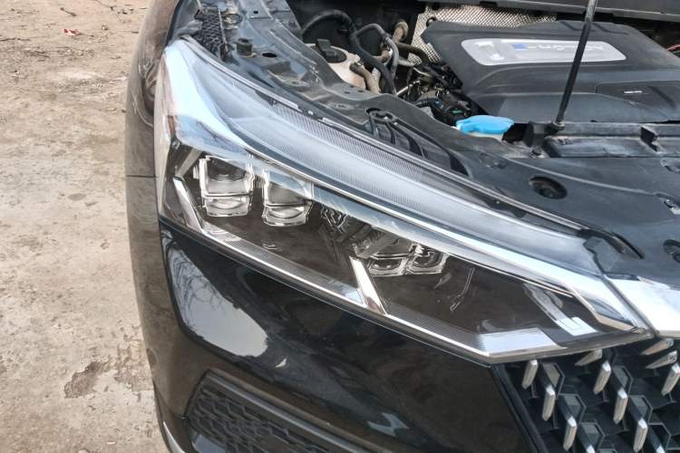 Used Bestune T77 2021 PRO 280 TID Automatic Luxury Model Right Front Headlight