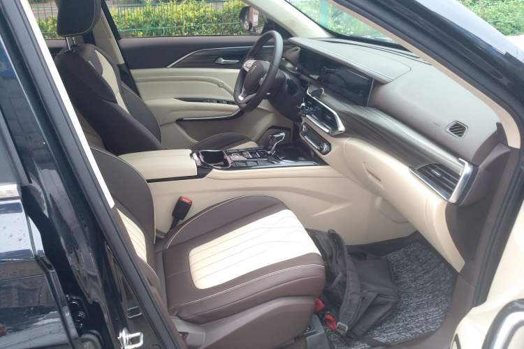Used Bestune T77 2021 PRO 280 TID Automatic Luxury Model Right Front Seat