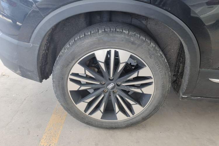 Used Bestune T77 2021 PRO 280 TID Automatic Luxury Model Right Rear Wheel Hub