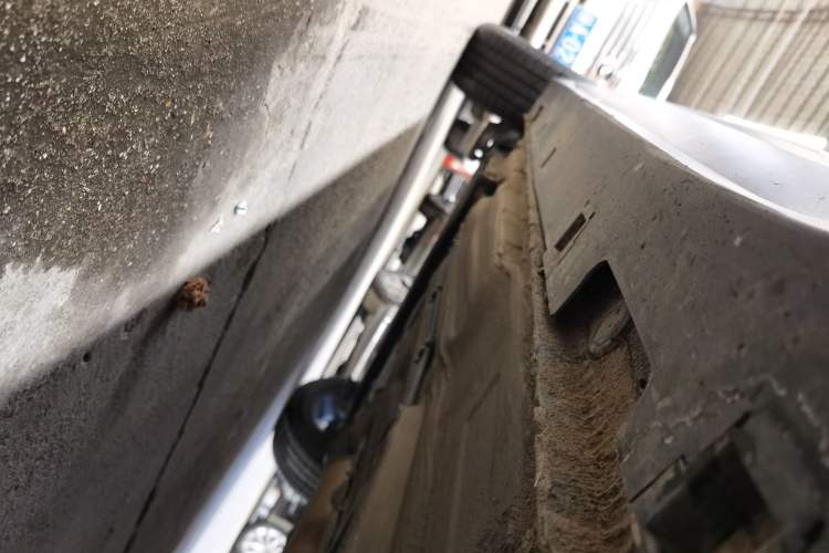 Used Bestune T77 2021 PRO 280 TID Automatic Luxury Model Right Side Sill