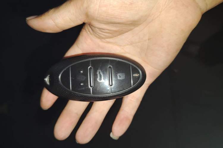 Used Bestune T77 2021 PRO 280 TID Automatic Luxury Model Vehicle Key