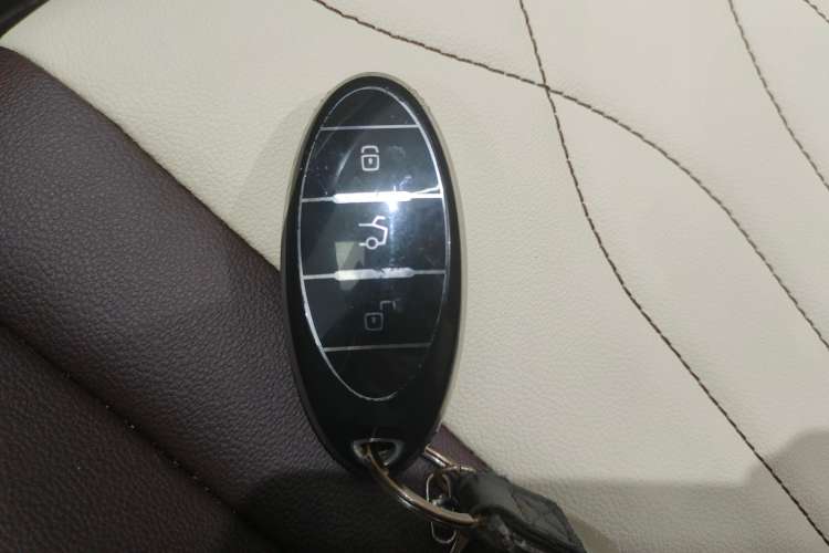 Used Bestune T77 2021 PRO 280 TID Automatic Luxury Model Vehicle Key