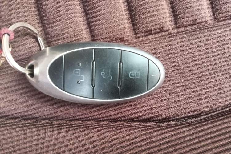 Used Bestune T77 2021 PRO 280 TID Automatic Luxury Model Vehicle Key