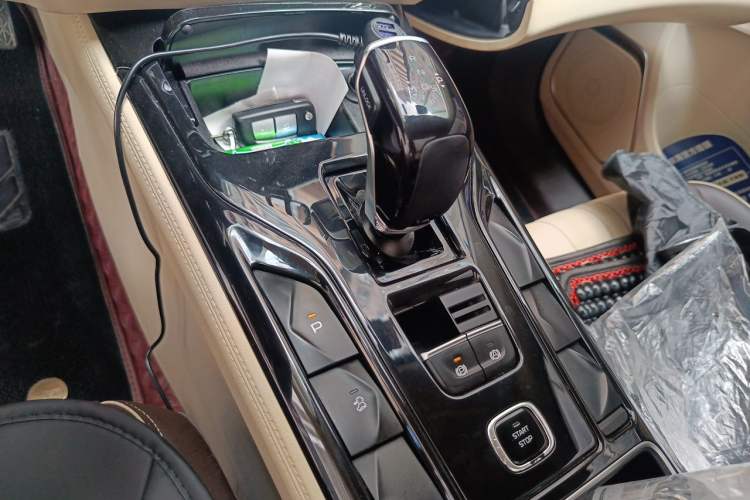 Used Bestune T77 2021 PRO 280 TID Automatic Luxury Model Gear Lever