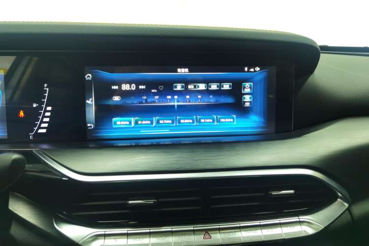 Used Bestune T77 2021 PRO 280 TID Automatic Luxury Model Audio And AC Panel