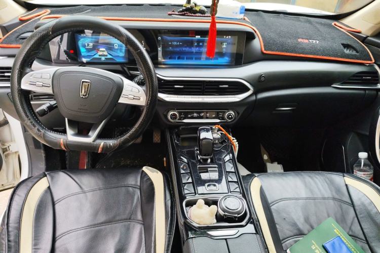Used Bestune T77 2021 PRO 280 TID Automatic Luxury Model Center Console