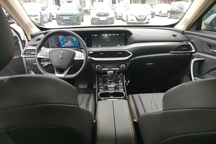 Used Bestune T77 2021 PRO 280 TID Automatic Luxury Model Center Console