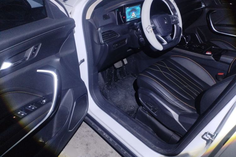 Used Bestune T77 2021 PRO 280 TID Automatic Luxury Model Driver Seat