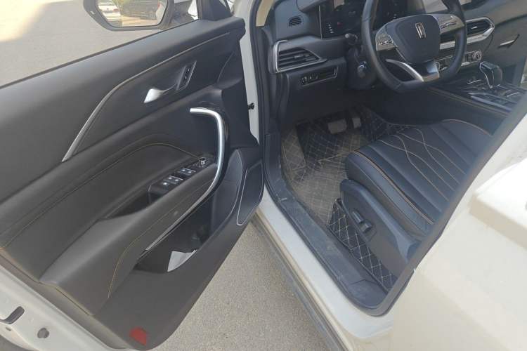 Used Bestune T77 2021 PRO 280 TID Automatic Luxury Model Driver Seat