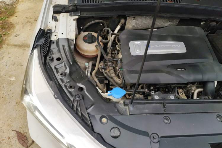 Used Bestune T77 2021 PRO 280 TID Automatic Luxury Model Engine Bay Right