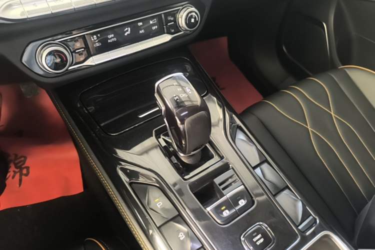 Used Bestune T77 2021 PRO 280 TID Automatic Luxury Model Gear Lever